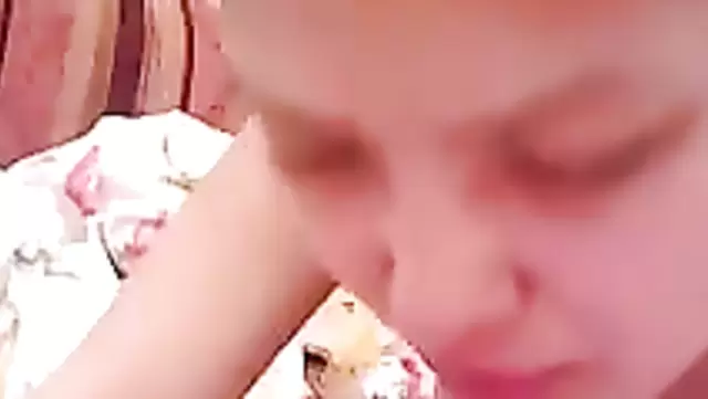 Узбечка с большими сиськами страстно сосет